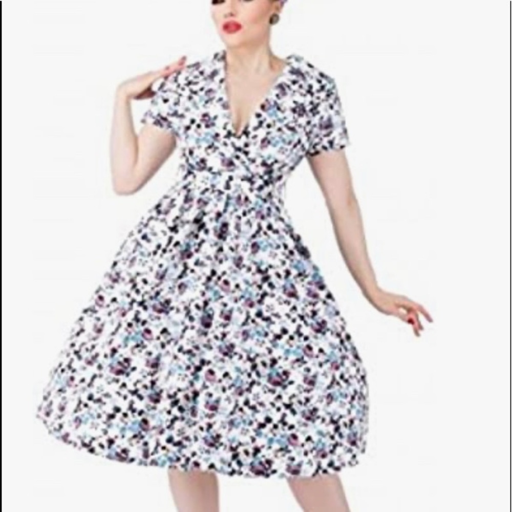 Lindy Bop                               Dress 1950's Purple Floral Tea Dress 2XL